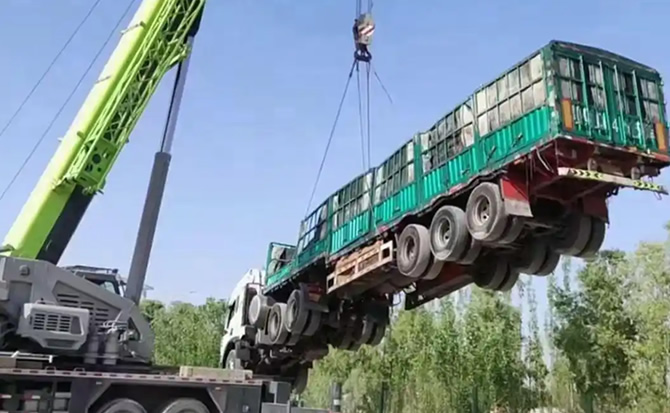 山海关区道路脱困救援案例